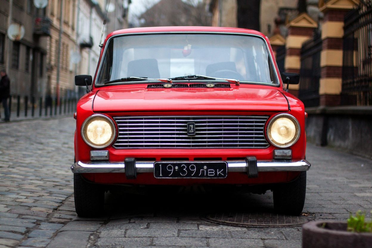 Автомобиль с изменённым цветом