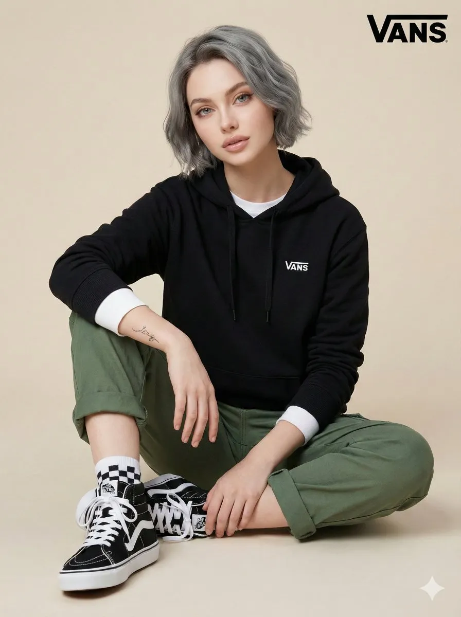 Пример промпта для портрета девушки в худи и высоких кедах Vans. · пример 2